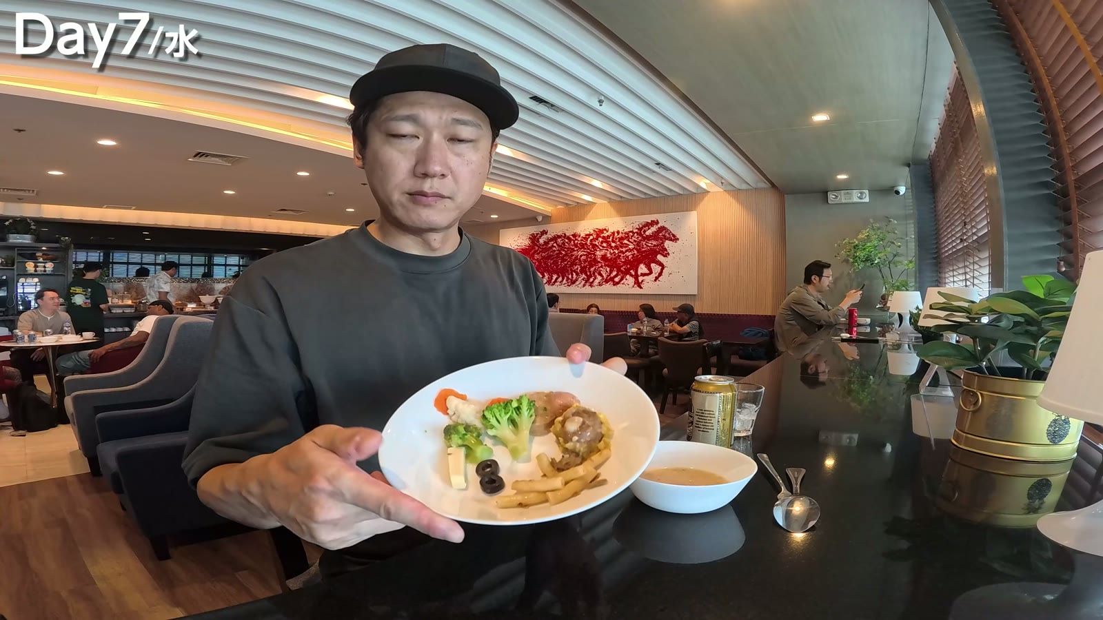 A Lounge の軽食