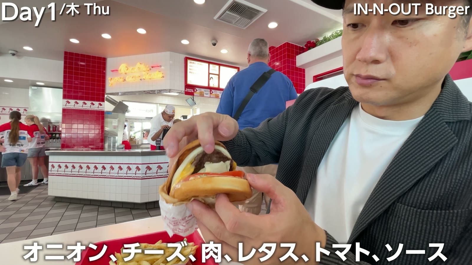 IN-N-OUT Burger。オニオン、チーズ、肉、レタス、トマト、ソース